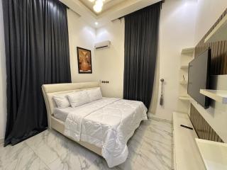 Luxury 3-Bedroom Smart Home with Pool & Gym - 1