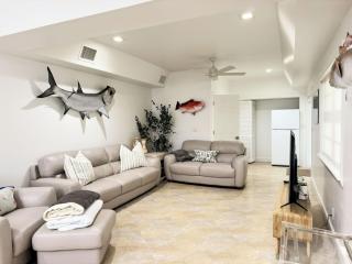 Escape to Paradise In West End Old Bahama Bay - 7