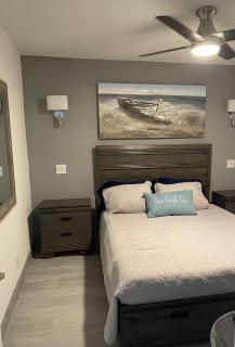 Elegant Condo in Coral Beach on the Beach - 3