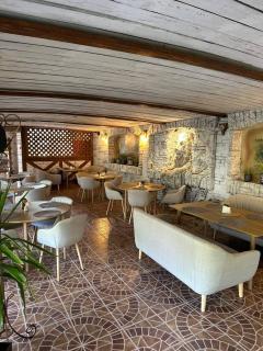 Готель Прага Іршава - 9