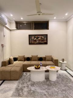 Designer & Spacious 2BHK Suite - 0