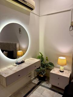 Designer & Spacious 2BHK Suite - 8