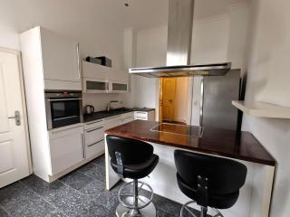 Schiefe Stadtvilla Oldenburg - großes Altbauhaus - 1