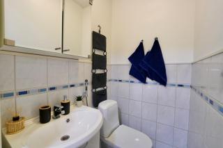 Cozy 2BDR Apartment with sauna - 3