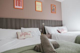 Modern City-Centre Group Stay, Sleeps 12, Free Parking, by Manchester Piccadilly - 1