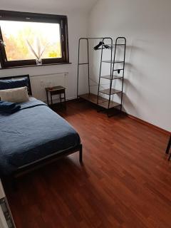 Ruhige Dachgeschosswohnung in Nickenich - 2