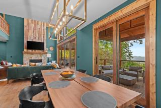 Bull & Bear at Eagles Nest - 9