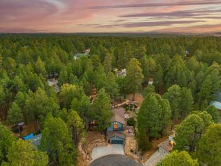 Big R Lodge Hot Tub Arcades Large Deck Retreat Near Flagstaff Attractions - 8