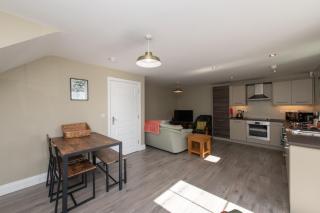 HAYLOFT, Hottub with views - 8