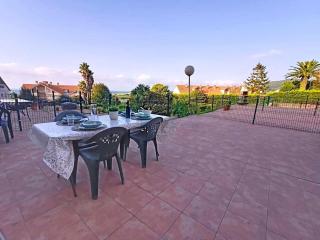 Bajo reformado con terraza en Mogro - 2