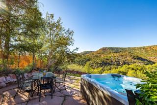 Elysian Escape Stunning Views Above-Ground Spa Private Trail to Creek Pet Family-Friendly - 9