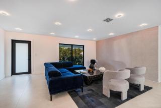 Modern Luxury Home with Racket Sports Gym BBQ - Rockdale - 7