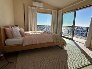 Luxury Villa with unmatched view and Sea-Fall Pool - 9