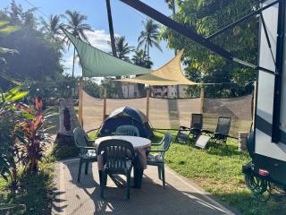 Premium Glamping - Pool Waterslide Wi-Fi & Private Patio Lounge - 9