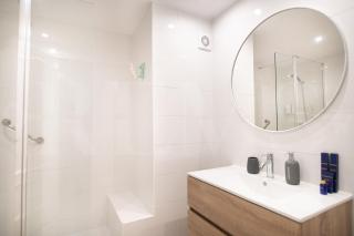 Apartment with balcony, pool and beach nearby REMS - 6