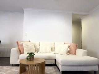 Modern Family Retreat in the Heart of Brabham - 0