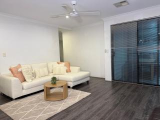 Modern Family Retreat in the Heart of Brabham - 9