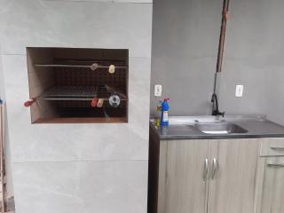 Casa com piscina e área de festas no litoral - 2