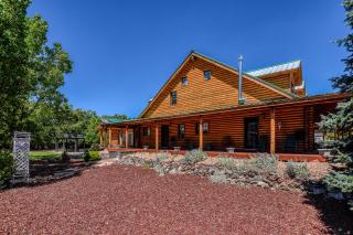 Quarter Horse Lodge Grand Southwest Cabin Sleeps 16 Amazing Views Near Grand Canyon - 4
