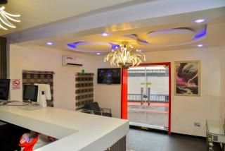 Triple Tee Luxury Hotel & Service Apartments Surulere - 4