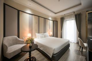 San Hotel & Pool - 7