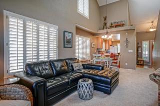 Mountain Oaks Retreat AC Spacious Flagstaff Townhome Golf Trails Nearby - 0