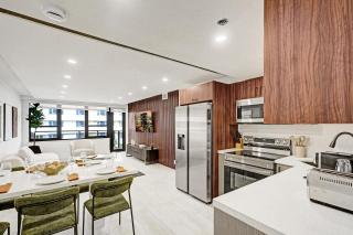 Stylish 3BR Retreat Steps from the Beach with Resort Amenities 1508 - 4