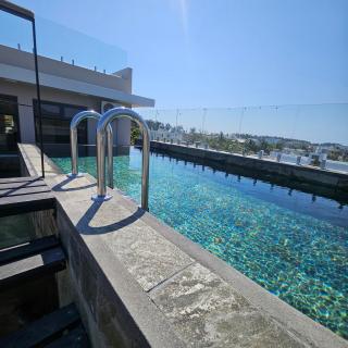 Penthouse paradise getaway 300m to the beach - 0