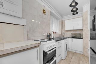 2BR Modern Spacious Comfort at Tulse Hill Sleeps 4 - 4