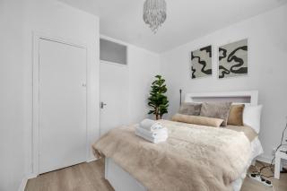2BR Modern Spacious Comfort at Tulse Hill Sleeps 4 - 1