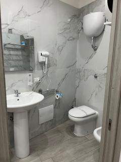 La Dimora Di Antonietta Aparts - 5 minutes from Central Station and The Center - Napoli - 4