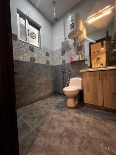 Luxe King Size Bed Suite Full 1BHKD Apartment - 9