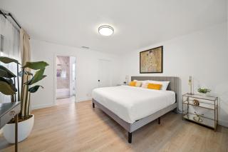 Hidden South Bay Gem near Manhattan and Redondo Beach - 3