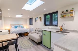 Katrins Nest - close to the sea and independent eateries - brand new - 0