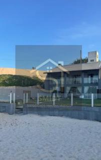 Casa frente mar, pé na areia com 6 dormitórios - 8