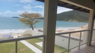 Casa frente mar, pé na areia com 6 dormitórios - 1