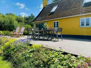 Historic Farmhouse With Sea Views Over Sejerø Bay - 6