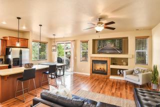 Pine Mountain Trail Pool Table Dog Family Fun in Flagstaff - 0