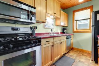 Steps to Beach - Two Rivers Lakeview Cottage - 1