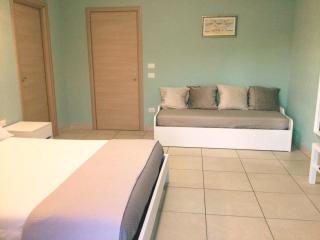 Sunny House Fourteen - 1