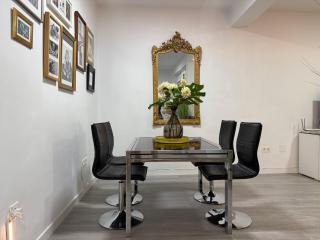 A 20 pasos del Museo Picasso - 0