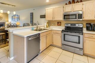 Pool Access, Steps to Beach Scenic Ozarks Retreat - Laguna Beach - 6