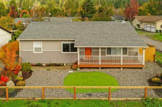 Mountain view, 5-bedroom home with sauna - 5