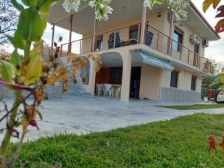 Villa Anastasia 1ος Όροφος Εξοχικής Παραθαλάσσιας Κατοικίας Νέα Ηράκλεια Χαλκιδικής - 6