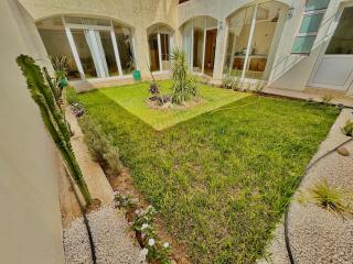 Luxury apartment with garden view - 5