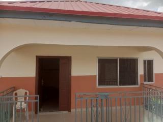 Richbee Hotel and Suites - 1