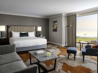 Fairmont Vancouver Airport In-Terminal Hotel - 7