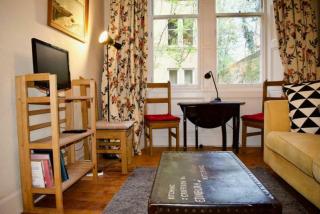 Central 3 Bedroom next to Leafy Meadows - 4