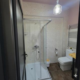 TBILI BED Apartments, Tours and Airport Pickup - 2