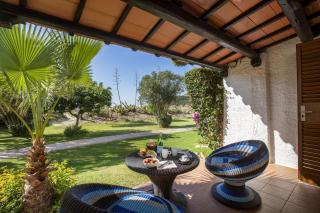 Cormoran Hotel & Residence - 8